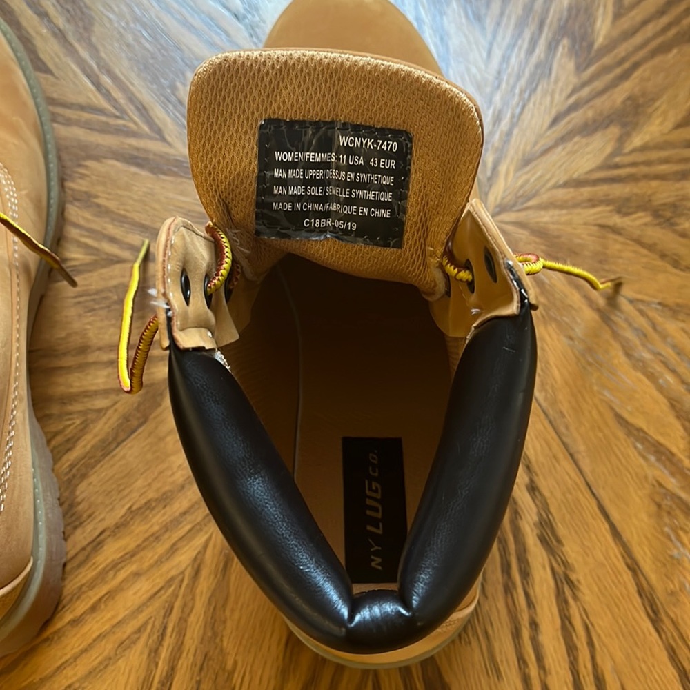 Like New! Lugz Women’s Convoy Work Boot • Like New w/ Scuffs • Women’s Size 11 - Picture 12 of 16